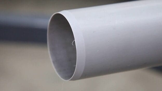 chamfer plastic pipes